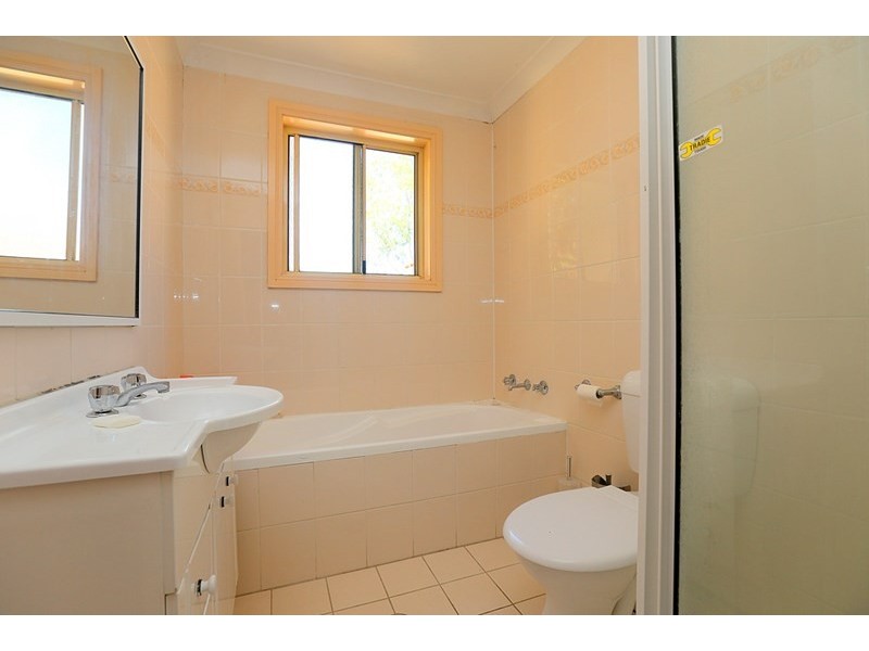 5/40-43 Larien Crescent, Birrong NSW 2143