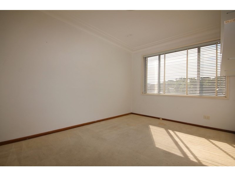 43 Caroline Crescent, Georges Hall NSW 2198