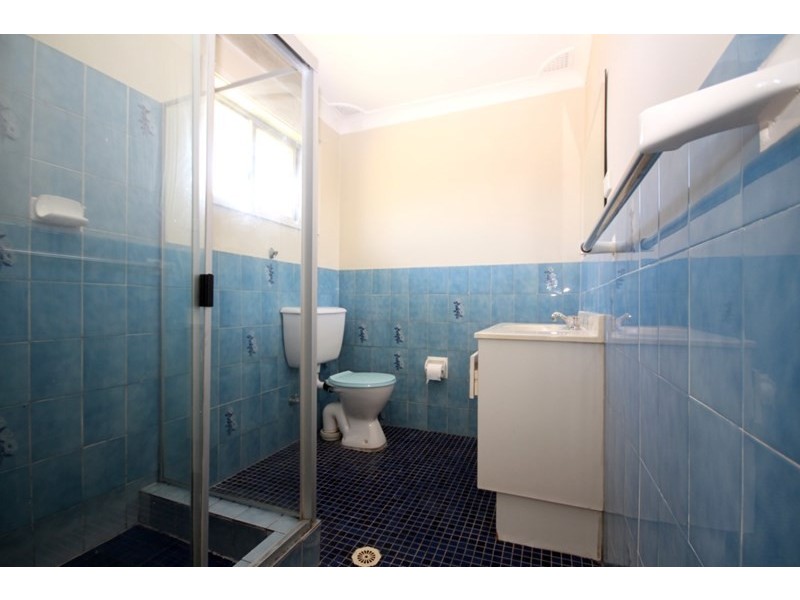 43 Caroline Crescent, Georges Hall NSW 2198