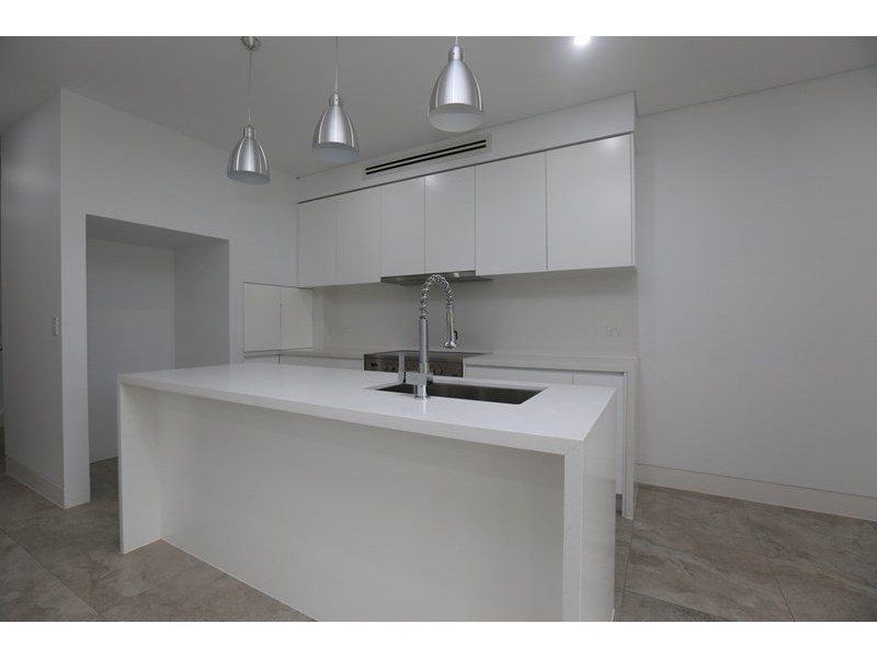 911B Henry Lawson Drive, Picnic Point NSW 2213