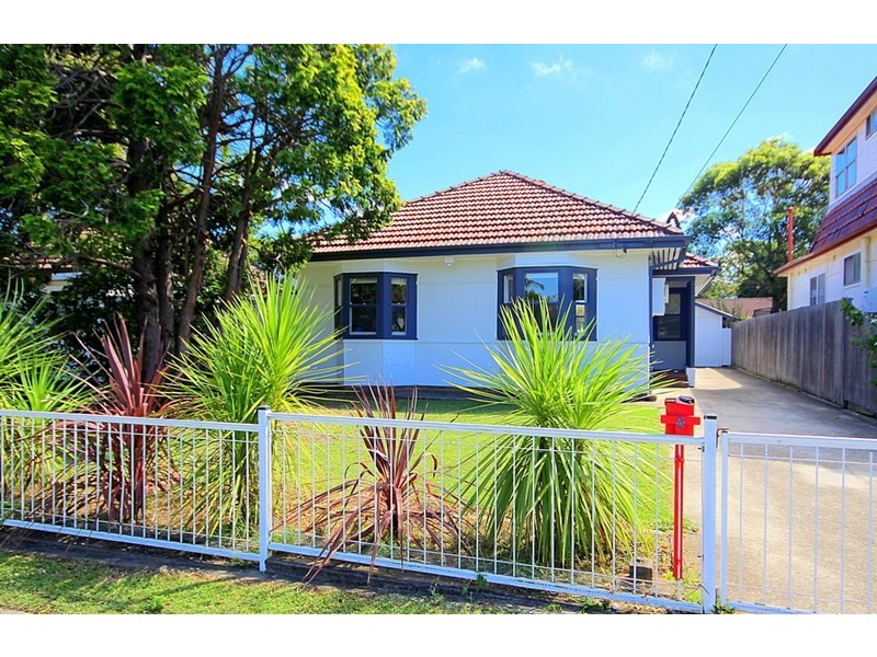 8 Birrong Avenue, Birrong NSW 2143