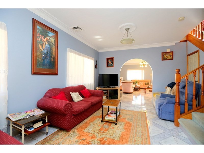 8 Chelmsford Avenue, Belmore NSW 2192