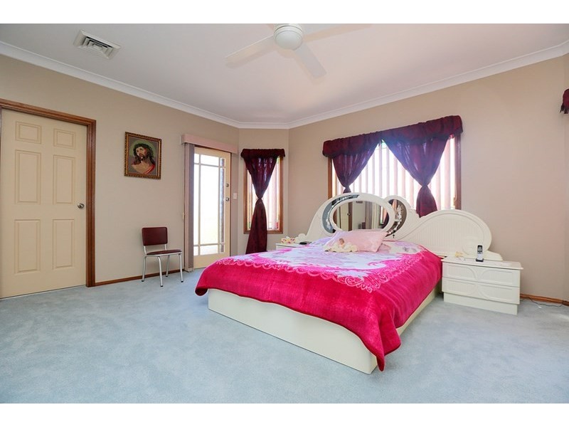 8 Chelmsford Avenue, Belmore NSW 2192