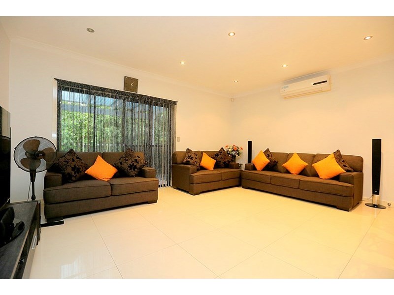 3/74 Napoleon Road, Greenacre NSW 2190