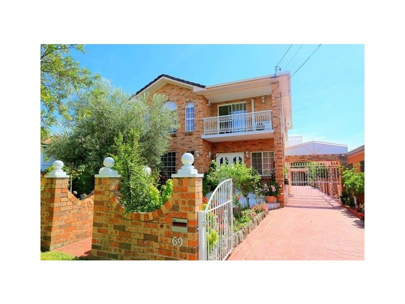 69 Mimosa Road, Greenacre NSW 2190