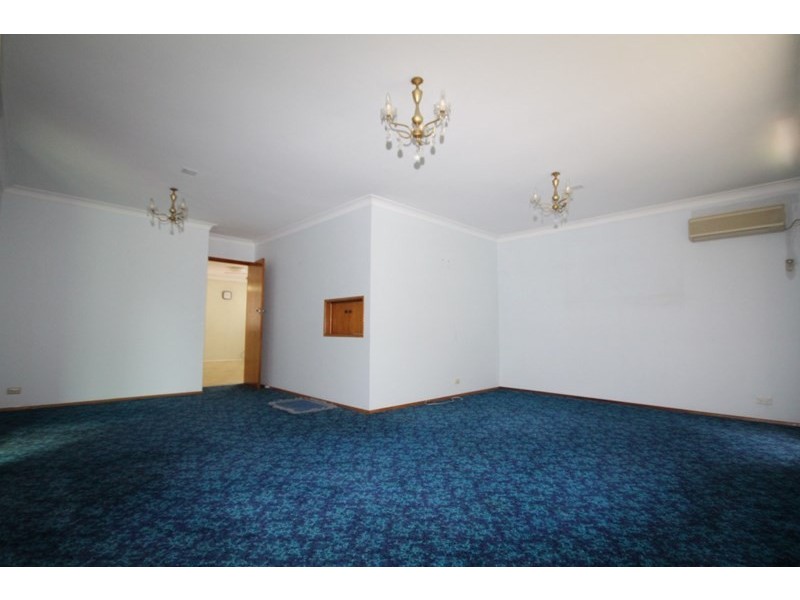 17 Enid Avenue, Roselands NSW 2196