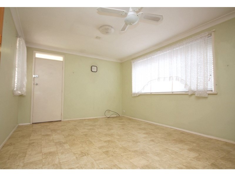 17 Enid Avenue, Roselands NSW 2196