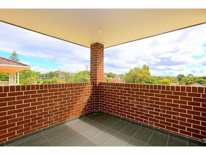 2/245 Cooper Road, Yagoona NSW 2199