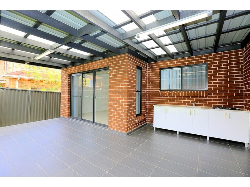 2/245 Cooper Road, Yagoona NSW 2199