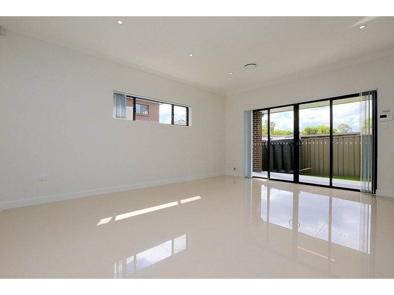 3/245 Cooper Road, Yagoona NSW 2199