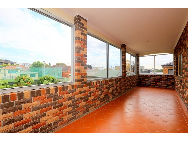 9 Pentland Avenue, Roselands NSW 2196