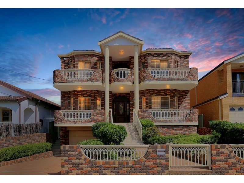 9 Pentland Avenue, Roselands NSW 2196