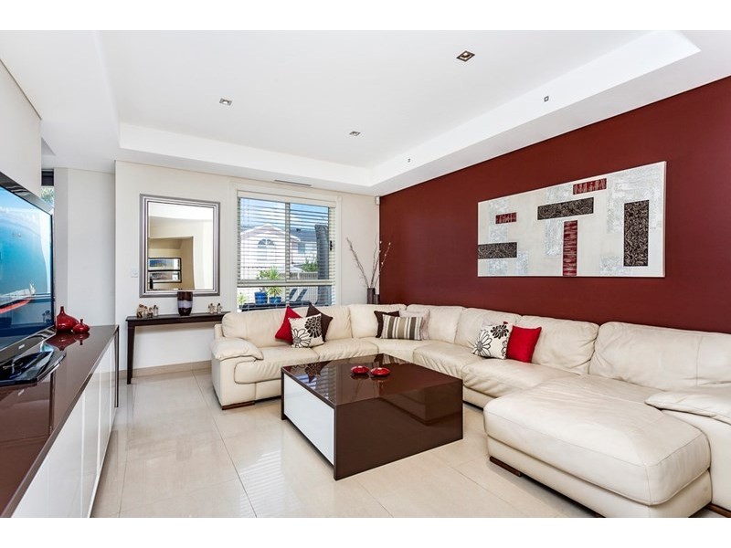 15 Josephine Crescent, Georges Hall NSW 2198