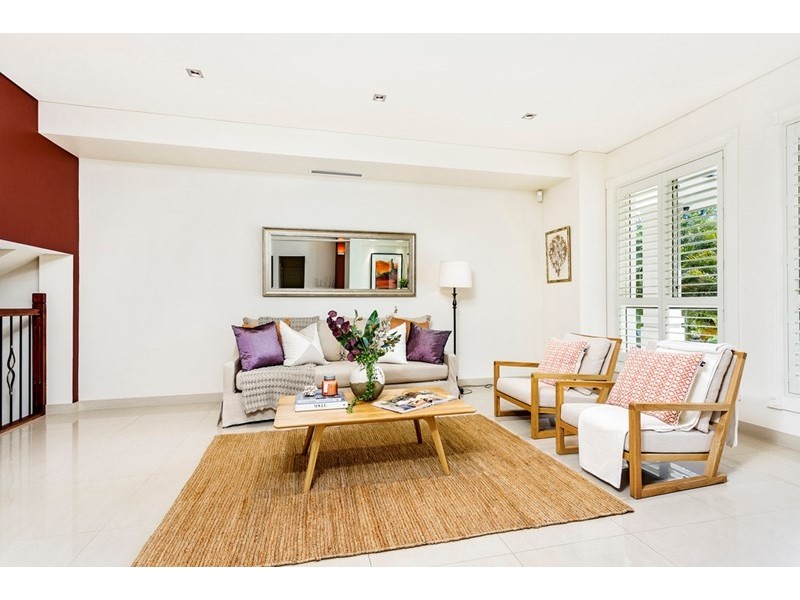 15 Josephine Crescent, Georges Hall NSW 2198