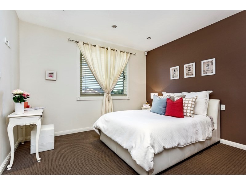 15 Josephine Crescent, Georges Hall NSW 2198