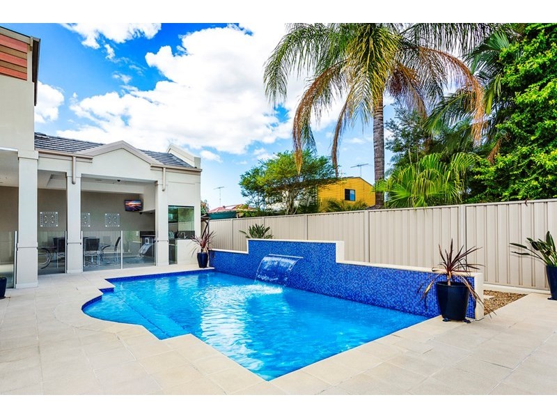 15 Josephine Crescent, Georges Hall NSW 2198