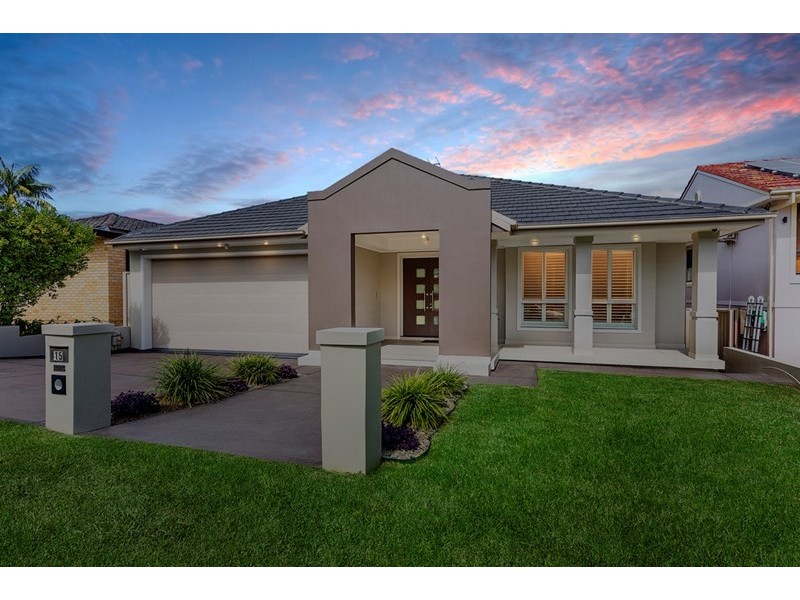 15 Josephine Crescent, Georges Hall NSW 2198