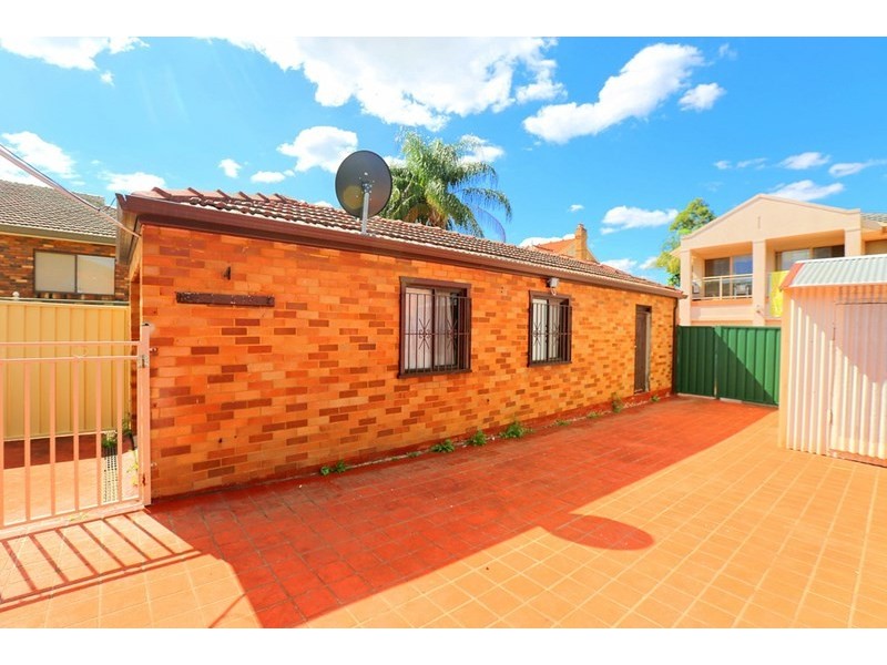 5 Highland Avenue, Bankstown NSW 2200