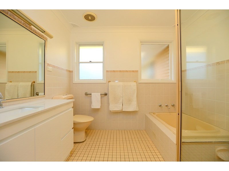 14 Josephine Crescent, Georges Hall NSW 2198