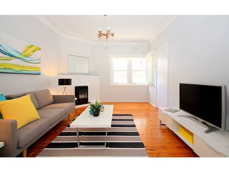 8 Birrong Avenue, Birrong NSW 2143