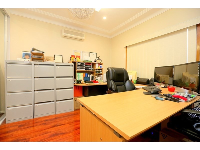 25 Wenke Crescent, Yagoona NSW 2199