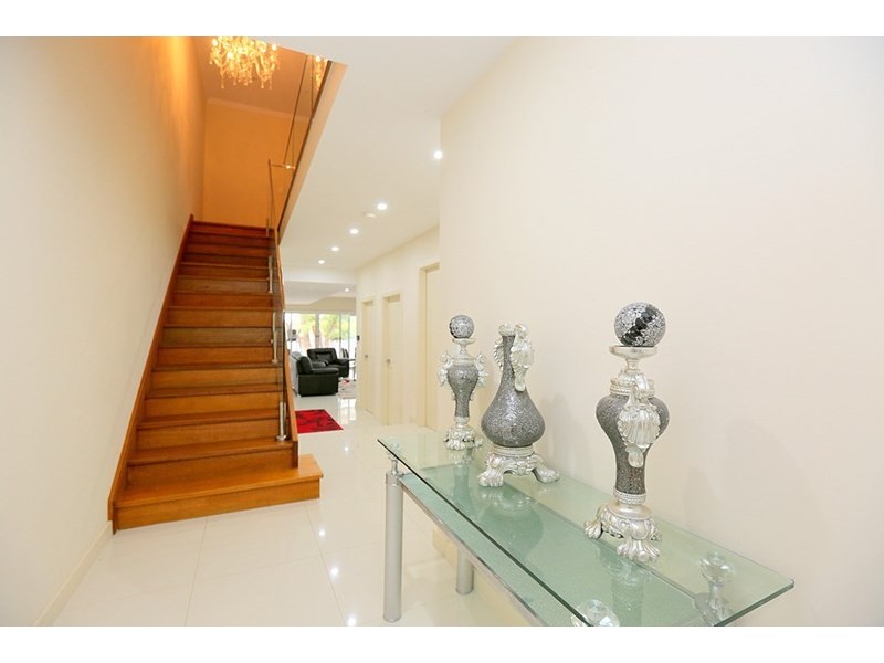 2B Shannon Street, Greenacre NSW 2190