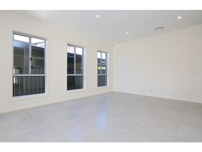 8 Mundamatta Street, Villawood NSW 2163