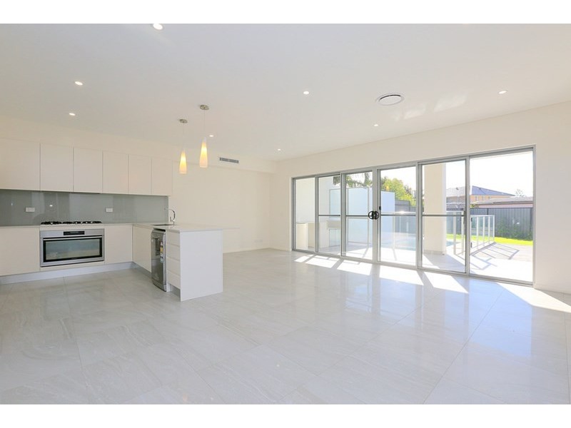 8 Mundamatta Street, Villawood NSW 2163