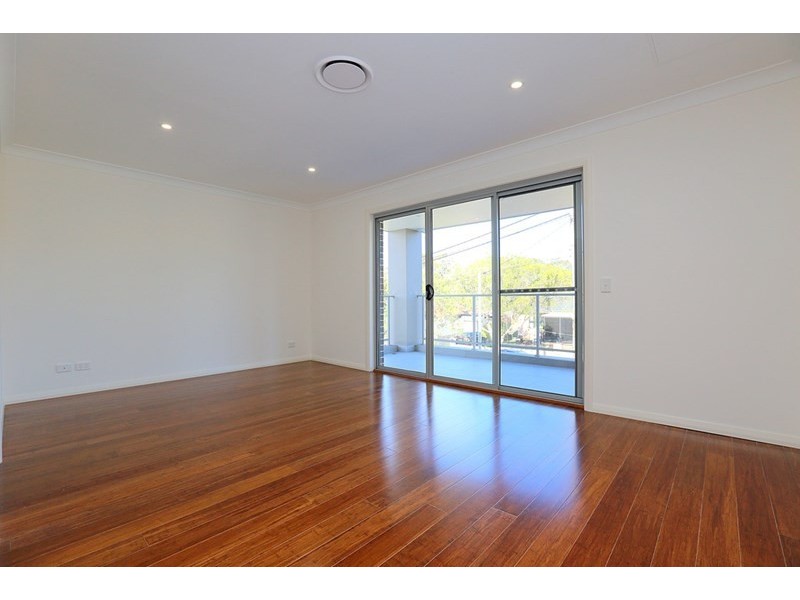 8 Mundamatta Street, Villawood NSW 2163