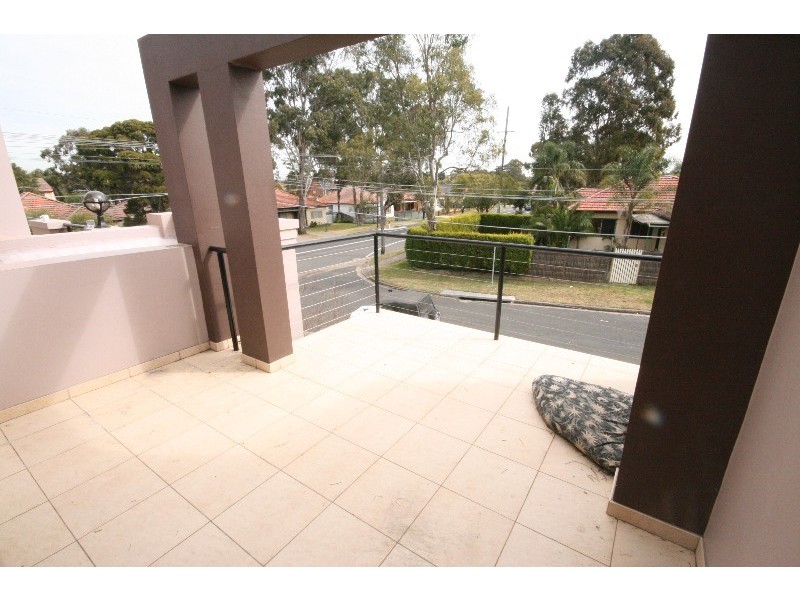 1A Mae Crescent, Panania NSW 2213