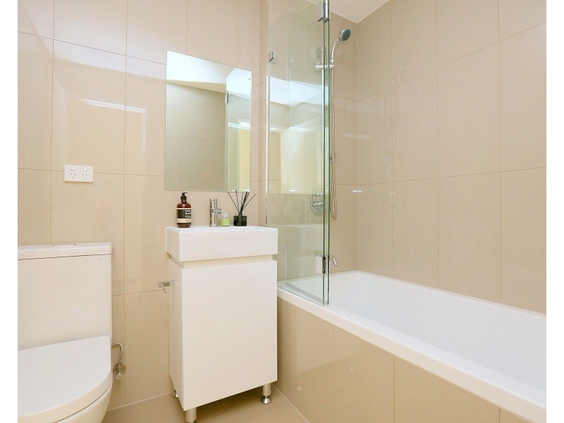 B102/17 Hanna Street, Potts Hill NSW 2143