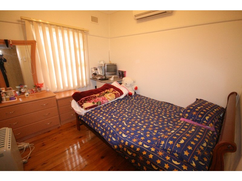 11 Burton Avenue, Chester Hill NSW 2162