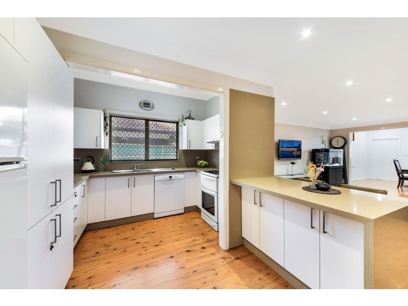 23 Endeavour Road, Georges Hall NSW 2198