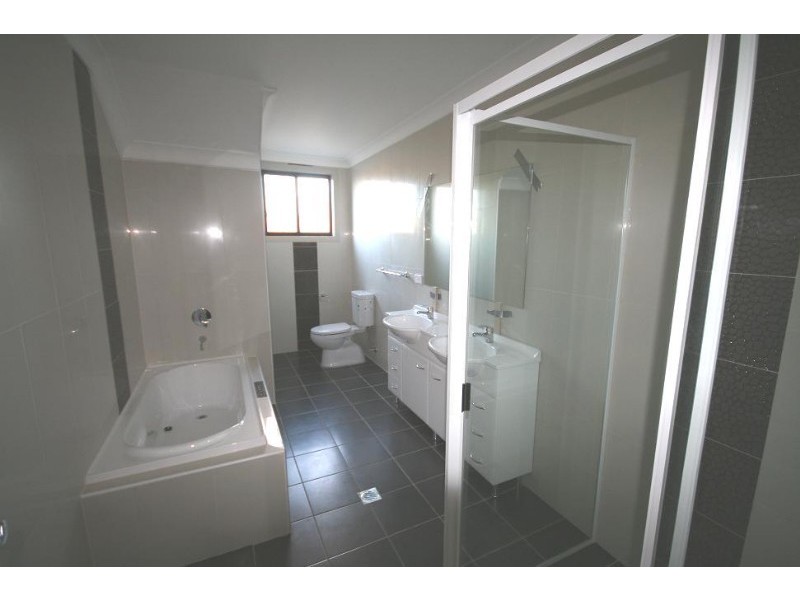 4/17 Sunset Avenue, Bankstown NSW 2200