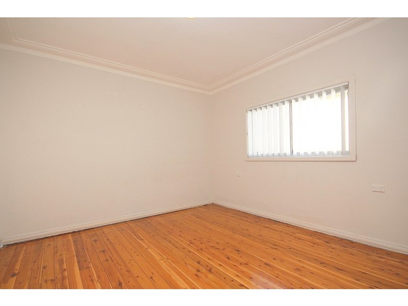 10 Winifred Street, Condell Park NSW 2200