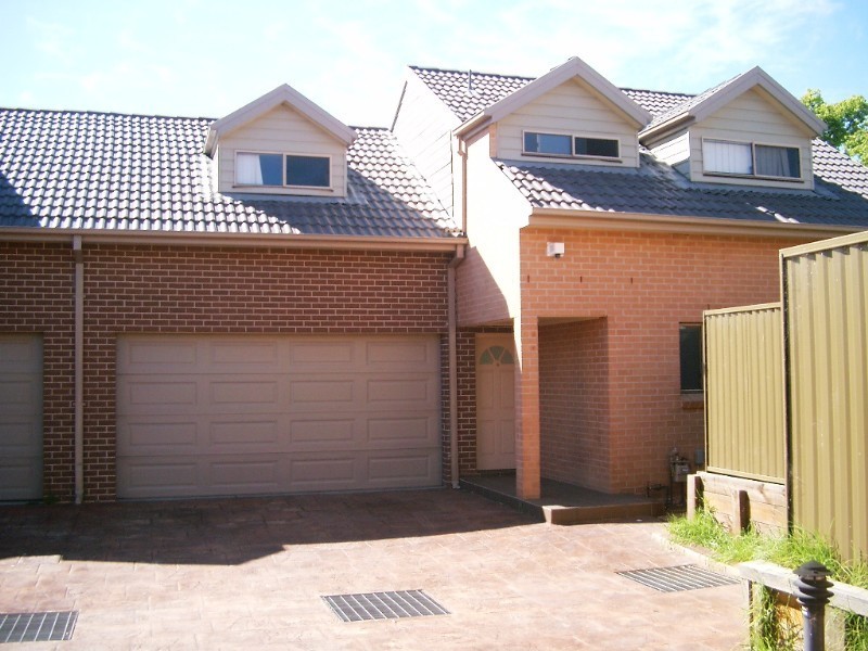 4/10-12 Pringle Avenue, Bankstown NSW 2200