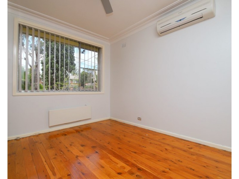 86 Rex Road, Georges Hall NSW 2198