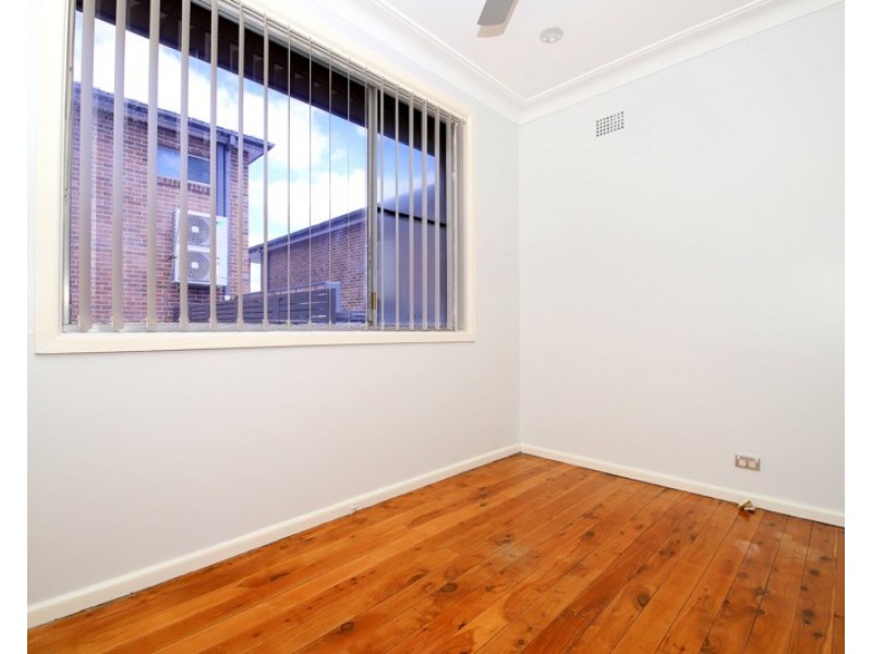 86 Rex Road, Georges Hall NSW 2198