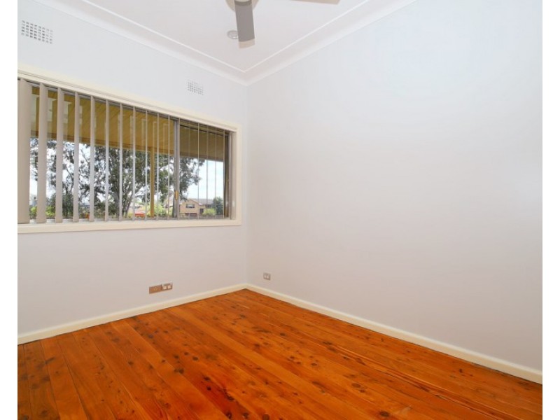 86 Rex Road, Georges Hall NSW 2198