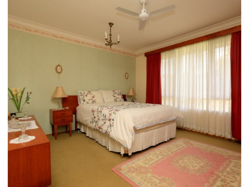 66 Flinders Road, Georges Hall NSW 2198