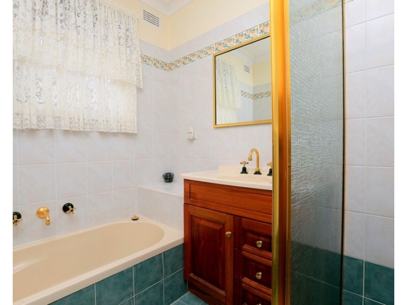 66 Flinders Road, Georges Hall NSW 2198
