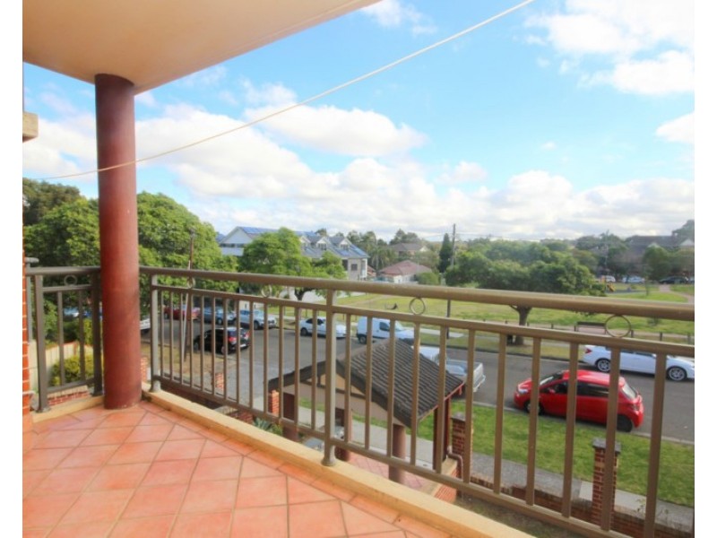 8/13-15 Cairds Avenue, Bankstown NSW 2200