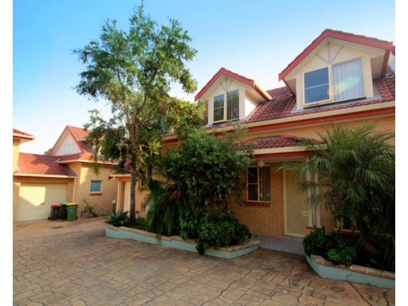 5/40-42 Larien Crescent, Birrong NSW 2143