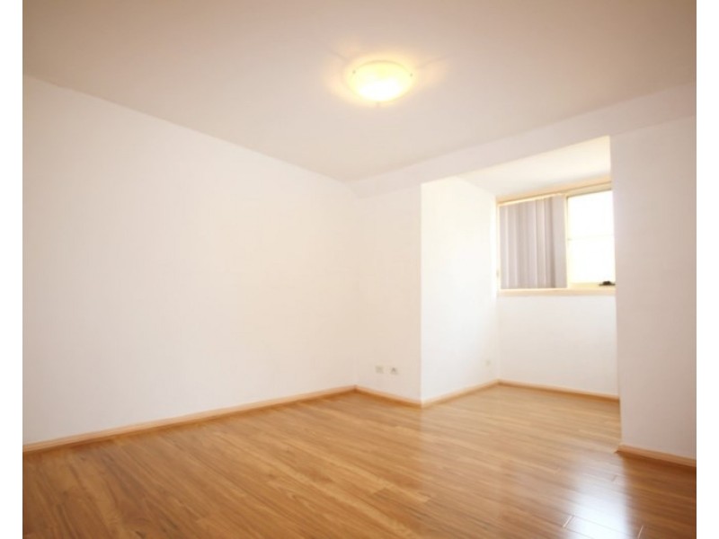 5/40-42 Larien Crescent, Birrong NSW 2143