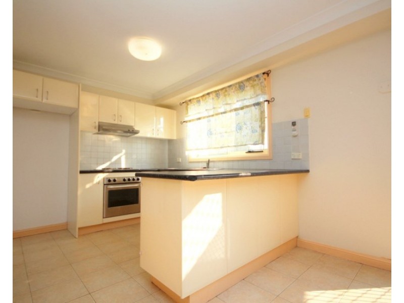 5/40-42 Larien Crescent, Birrong NSW 2143