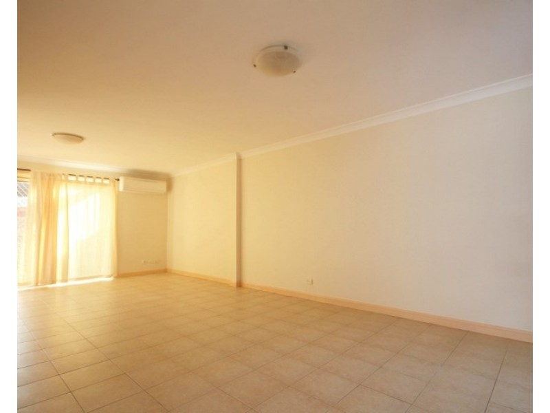 5/40-42 Larien Crescent, Birrong NSW 2143