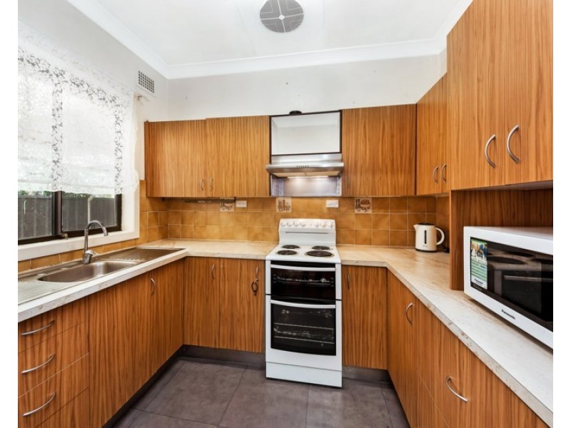 11 Glenn Place, Yagoona NSW 2199