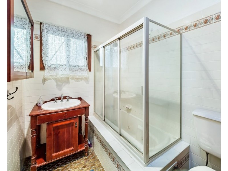 11 Glenn Place, Yagoona NSW 2199