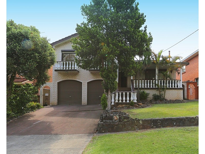 30 Surrey Avenue, Georges Hall NSW 2198