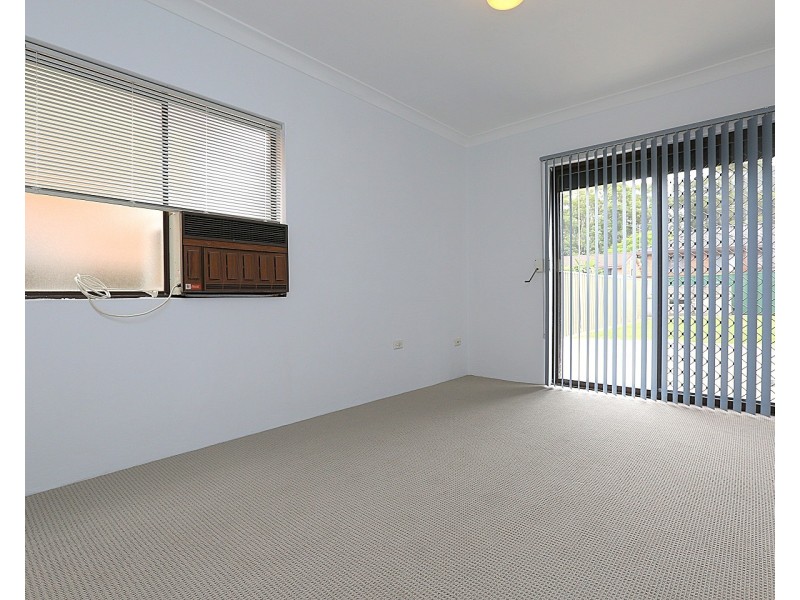 30 Surrey Avenue, Georges Hall NSW 2198